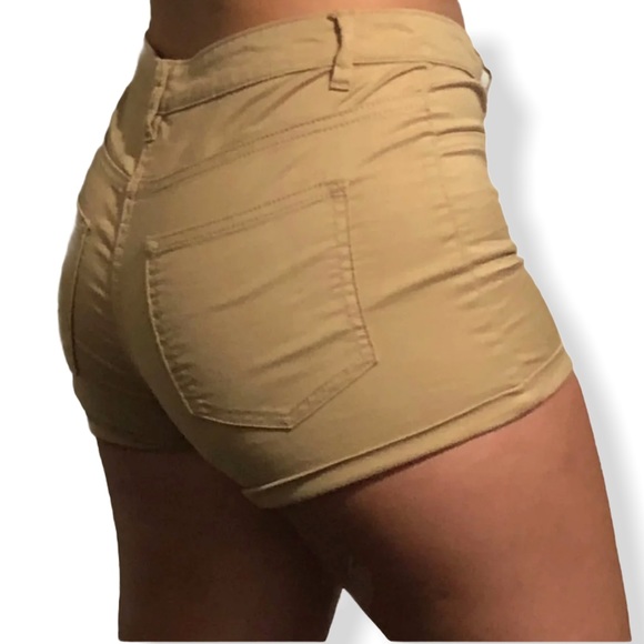 Tan shorts - Picture 4 of 8